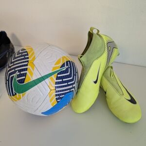 Nike Kids Soccer Set - White, Blue, Yellow, Green